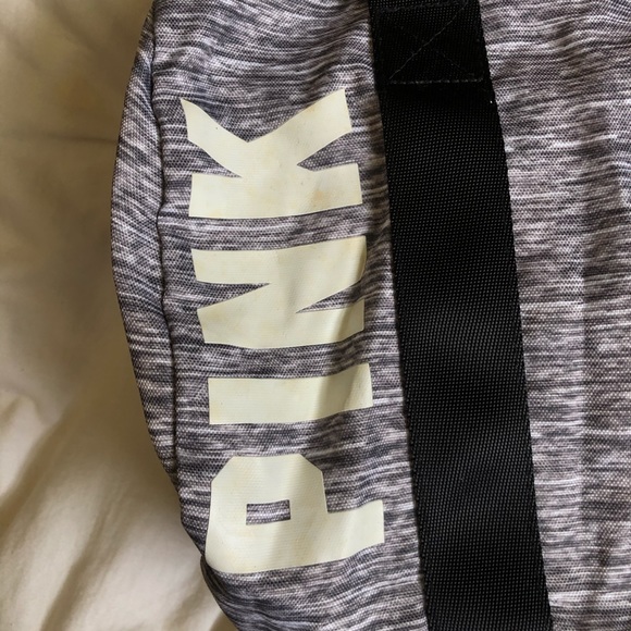 PINK duffel bag - Picture 4 of 5